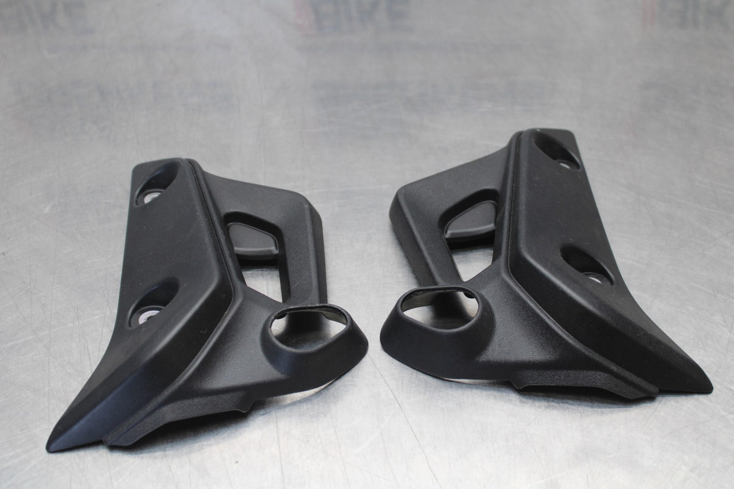 23-24 YAMAHA MT-07 ENGINE RADIATOR GUARD COVER TRIM SET BB194