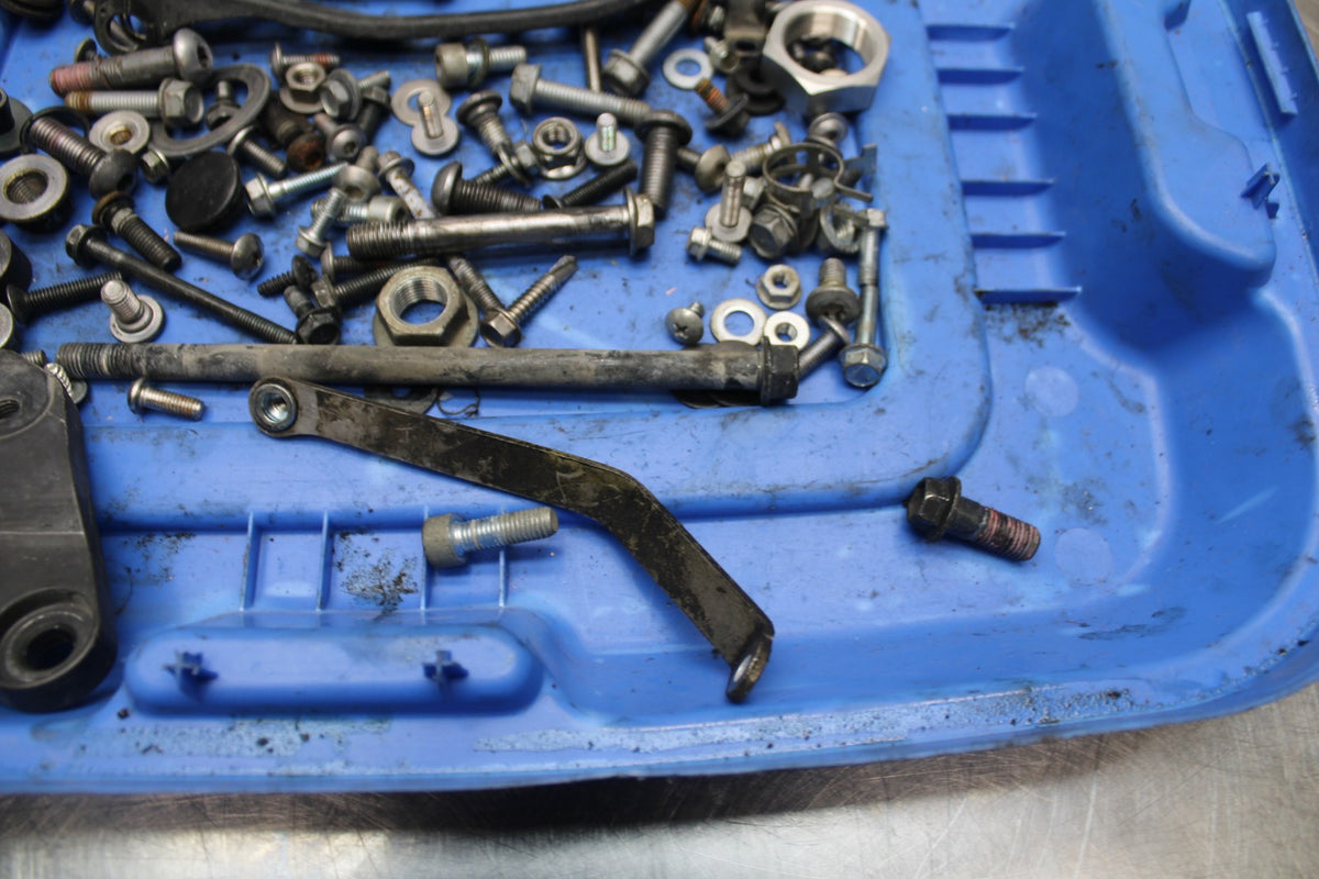 07-08 KAWASAKI NINJA ZX6R ENGINE MOUNTING BOLTS HARDWARE MOTOR SCREWS BB855