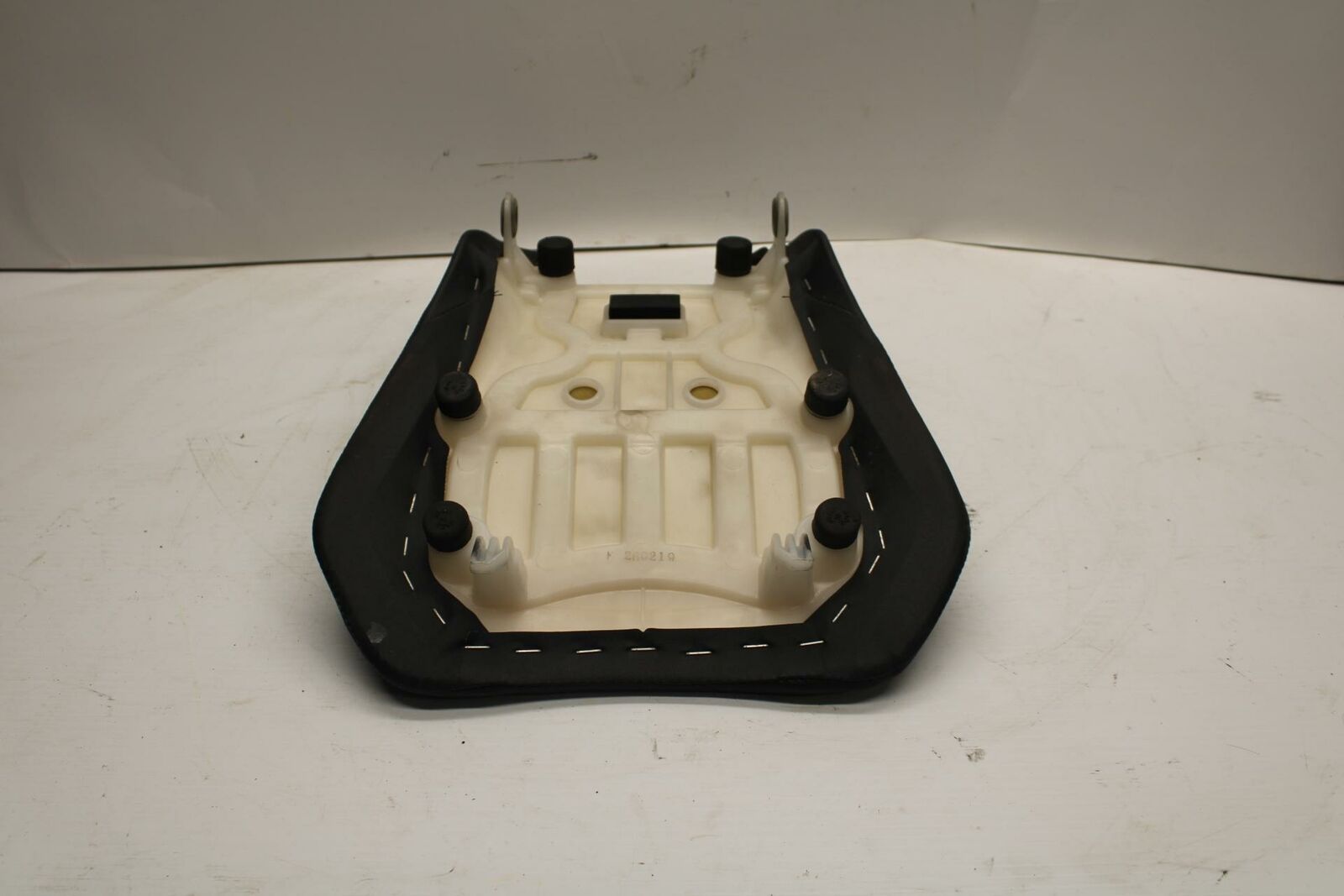 11-21 SUZUKI GSXR600 FRONT DRIVERS SEAT PAD SADDLE PILLION 45100-14J10-DW2 BB260