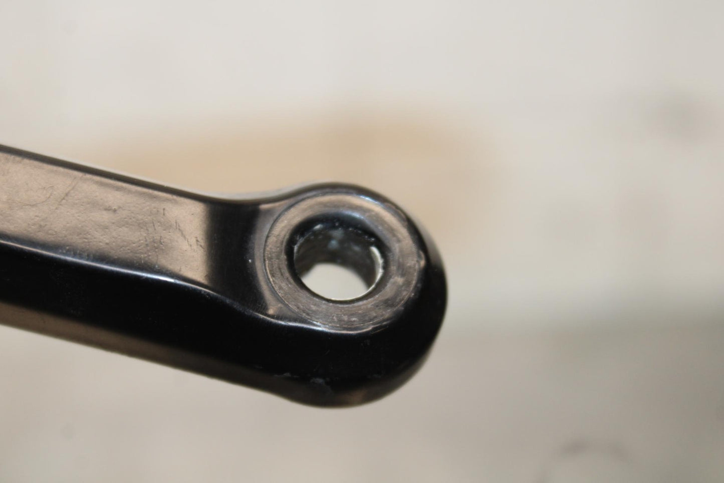 2007 Yamaha YZF R1 LEFT REARSET REAR SET DRIVER FOOT PEG REST STOP BB575
