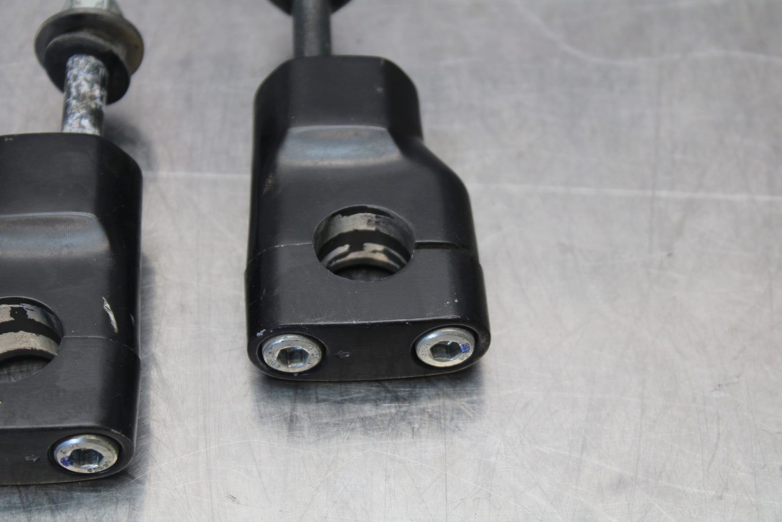 09-15 YAMAHA FZ6R HANDLEBAR RISERS BB161