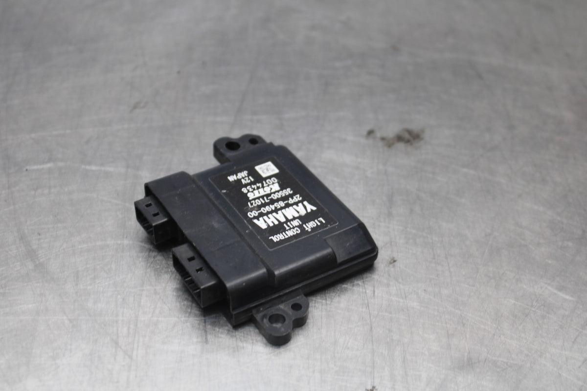 15-17 YAMAHA FJ09 HEADLIGHT COMPUTER CONTROLLER UNIT BLACK BOX BB906