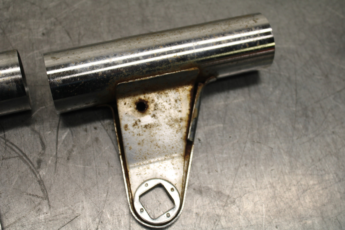 77-79 YAMAHA XS750 FRONT HEADLIGHT HEAD LIGHT LAMP BRACKET MOUNT BB107