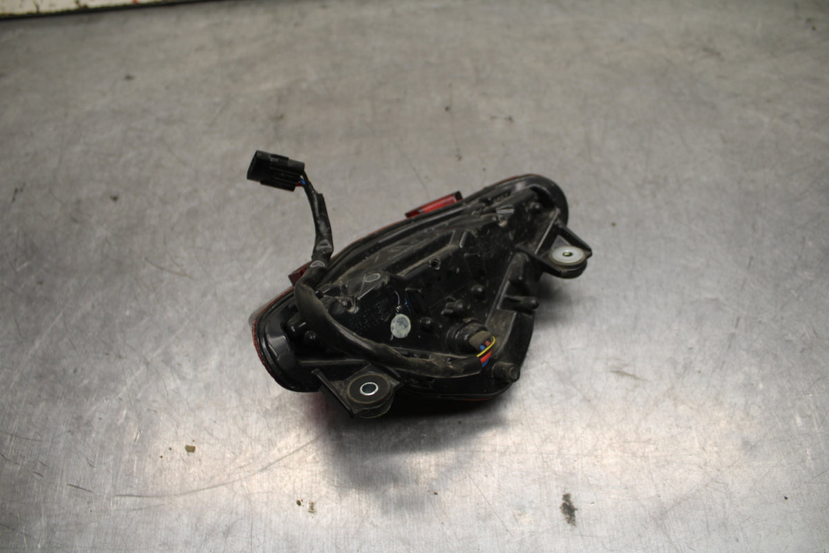 14-15 KAWASAKI NINJA 650 EX650F ABS REAR TAIL TAILLIGHT BACK BRAKE LIGHT BB741
