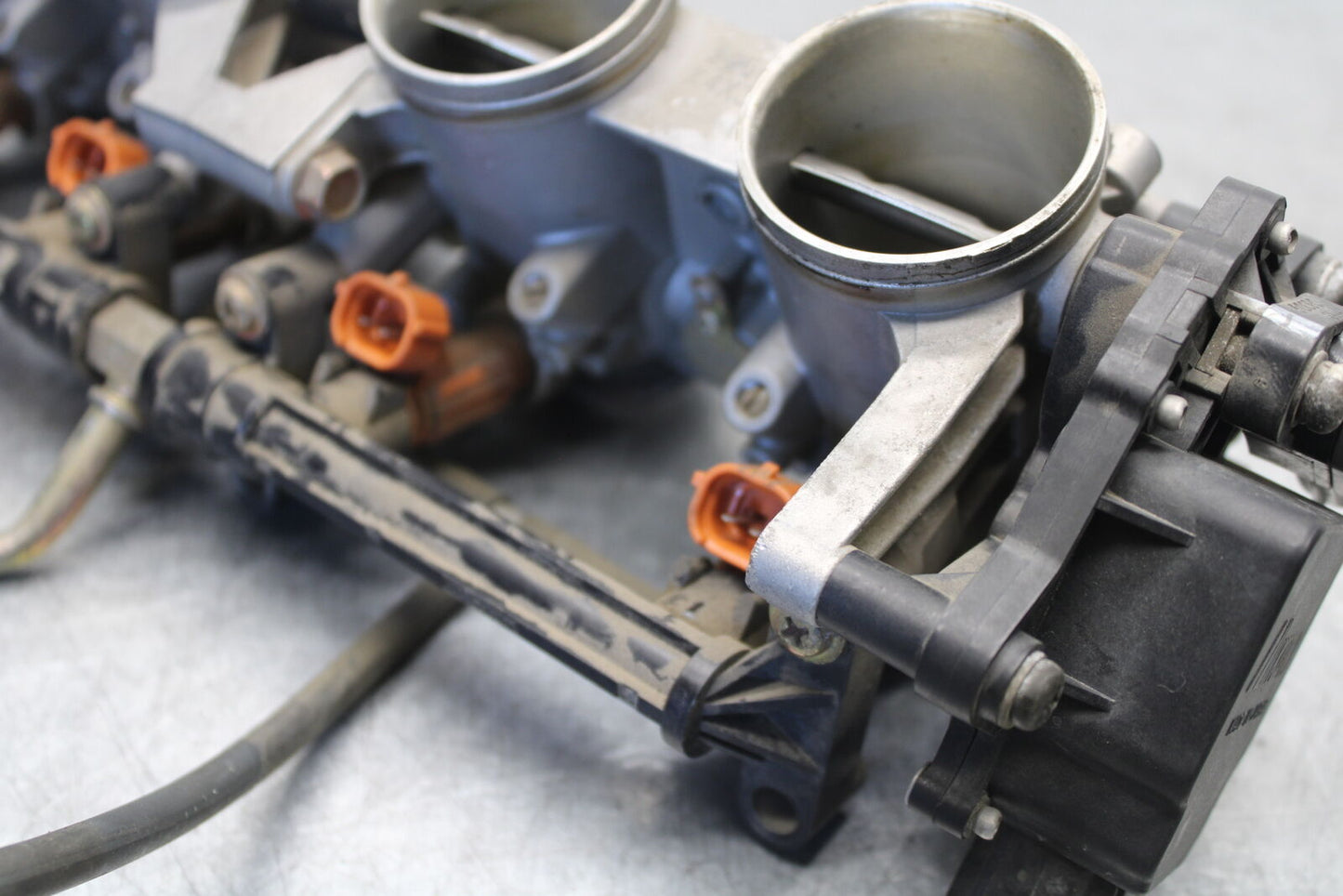 04-05 SUZUKI GSXR600 MAIN FUEL INJECTORS / THROTTLE BODIES 13405-29G00 BB658