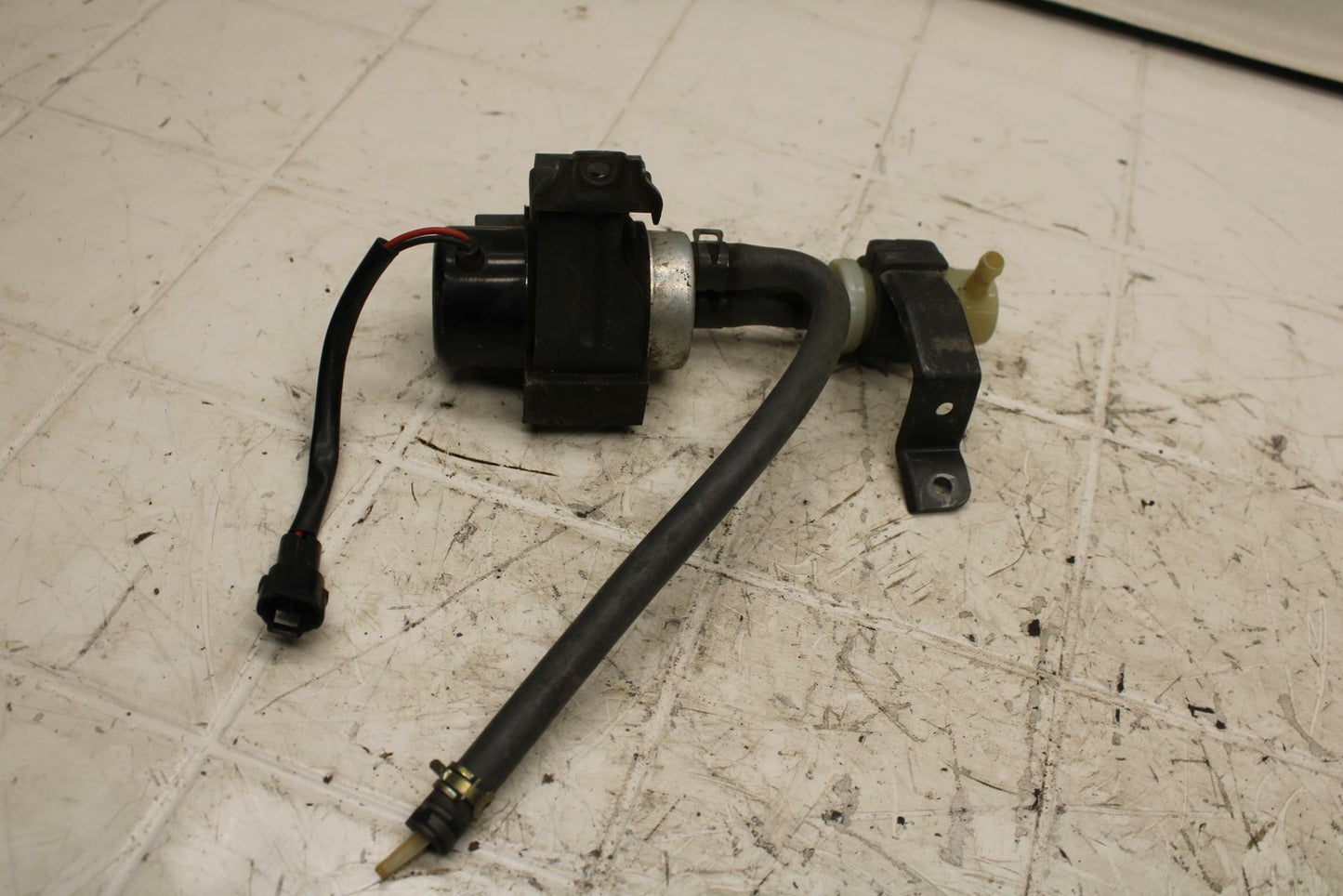 01 KAWASAKI NINJA ZX6R FUEL PUMP GAS PETROL SENDER UNIT BB25