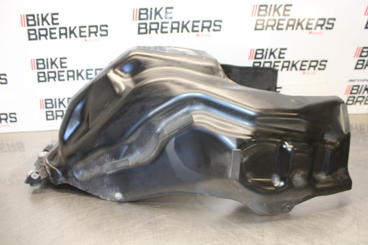 19 BMW F750GS GAS TANK FUEL CELL PETROL RESERVOIR BB938