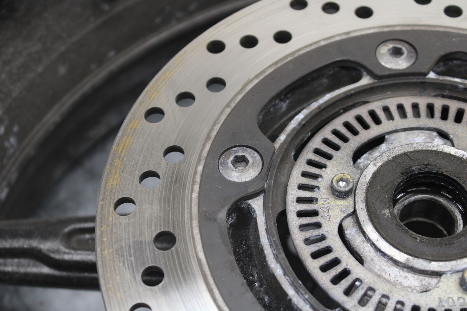 17-24 SUZUKI SV650 REAR WHEEL BACK RIM BB706