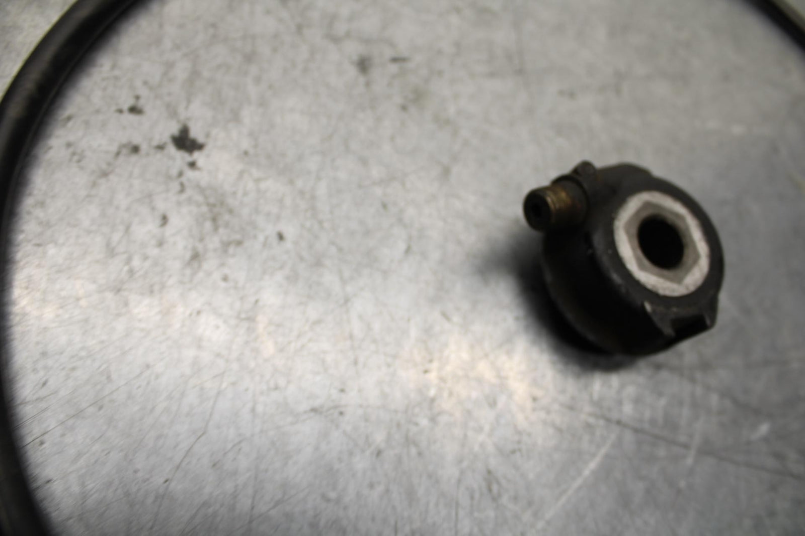 89-90 YAMAHA FZR600 SPEED DRIVE GEAR HUB with CABLE BB76