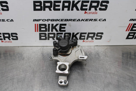 24-25 SUZUKI GSXR1000 REAR BACK BRAKE CALIPER W MOUNT BRACKET BB767