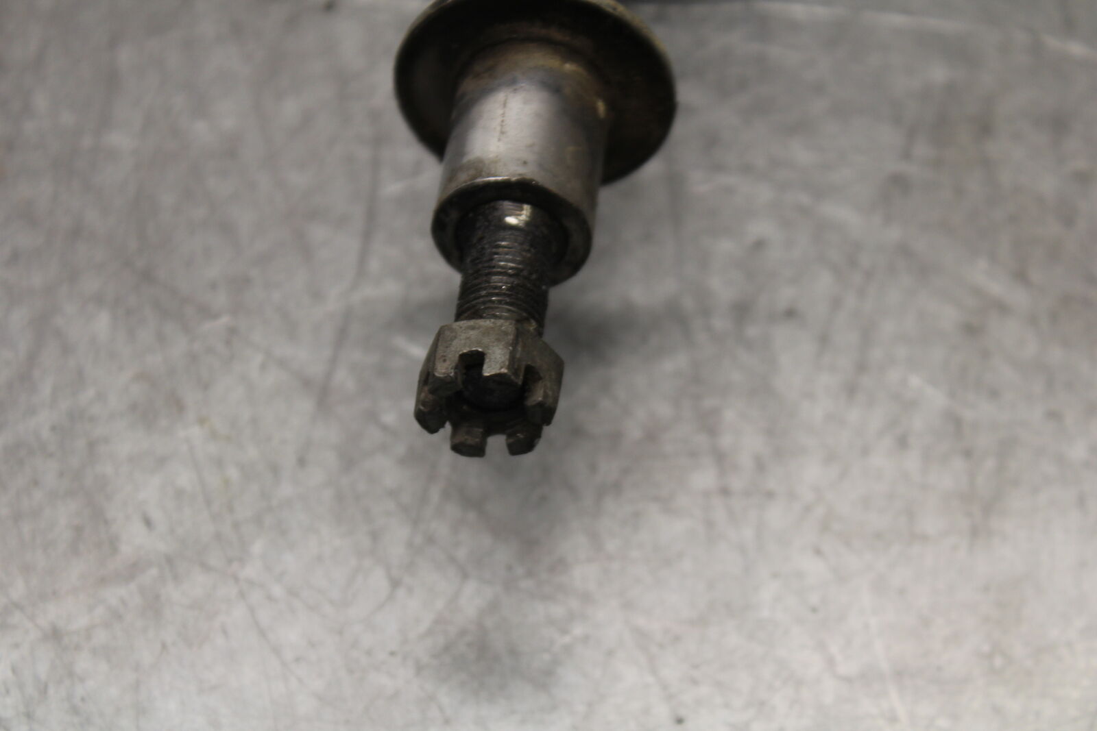 85-86 SUZUKI MADURA 1200 FRONT WHEEL RIM AXLE PIVOT BOLT  BB691