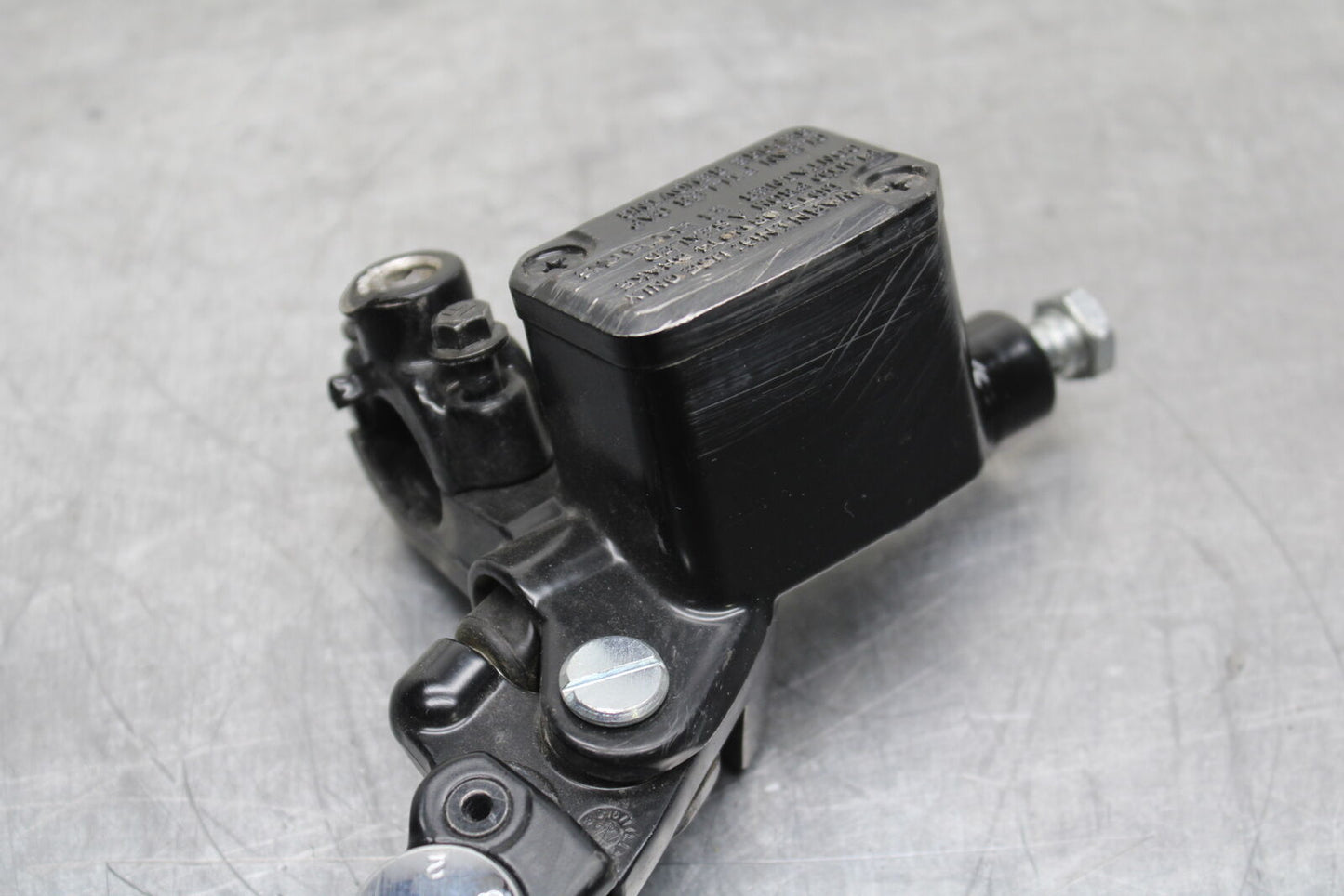 17-24 KTM 390 DUKE FRONT BRAKE MASTER CYLINDER w/ LEVER BB734