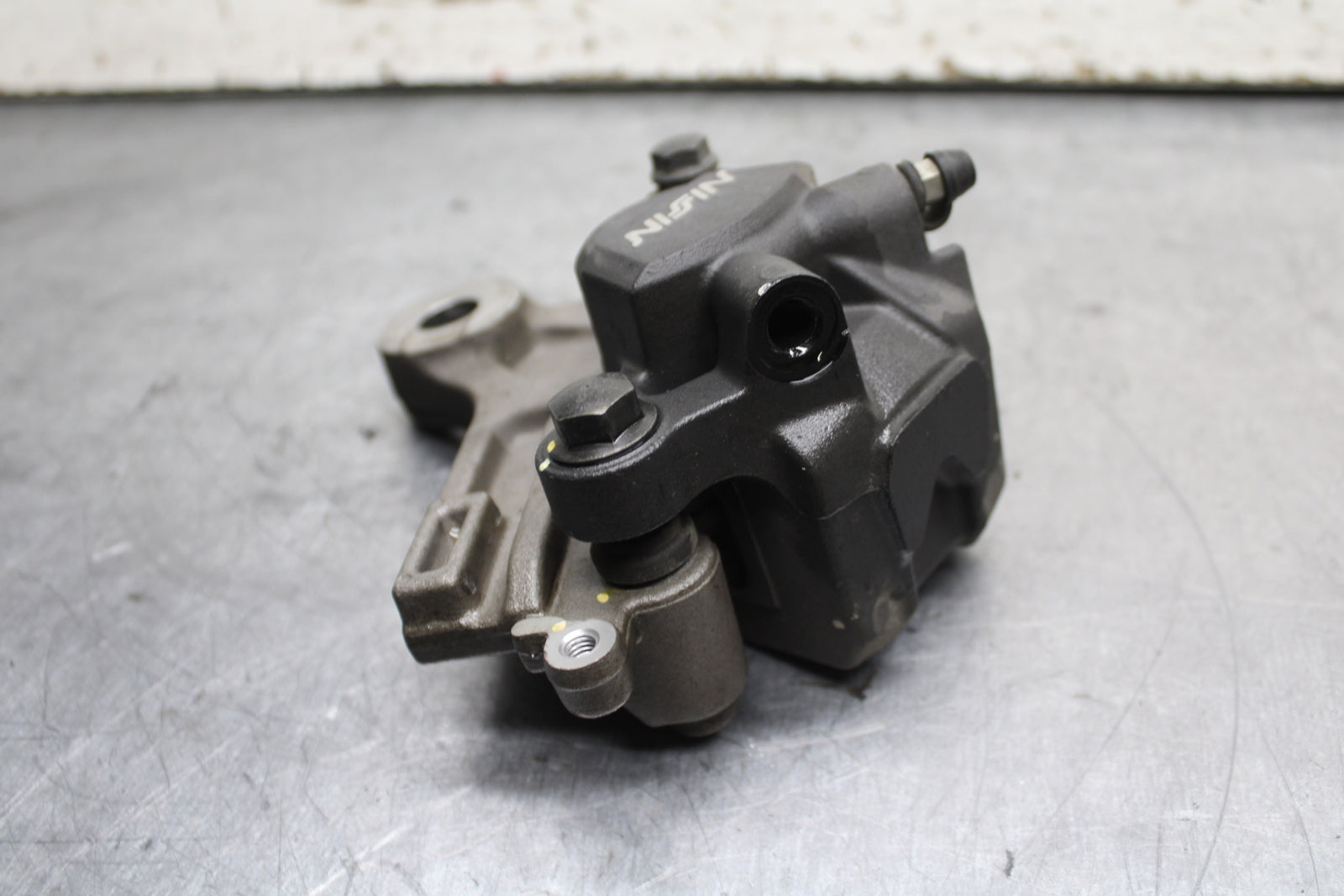 15-16 HONDA CB300F REAR BACK BRAKE CALIPER W MOUNT BRACKET BB740