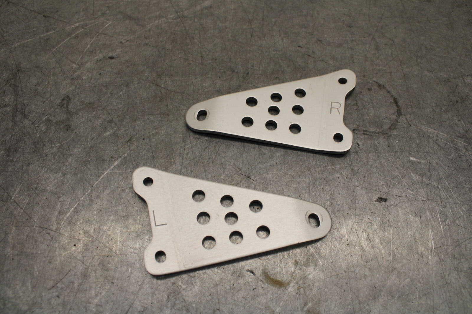 22-24 YAMAHA XSR900 RIGHT & LEFT REARSET REAR SET HEEL GUARD COVER  BB683