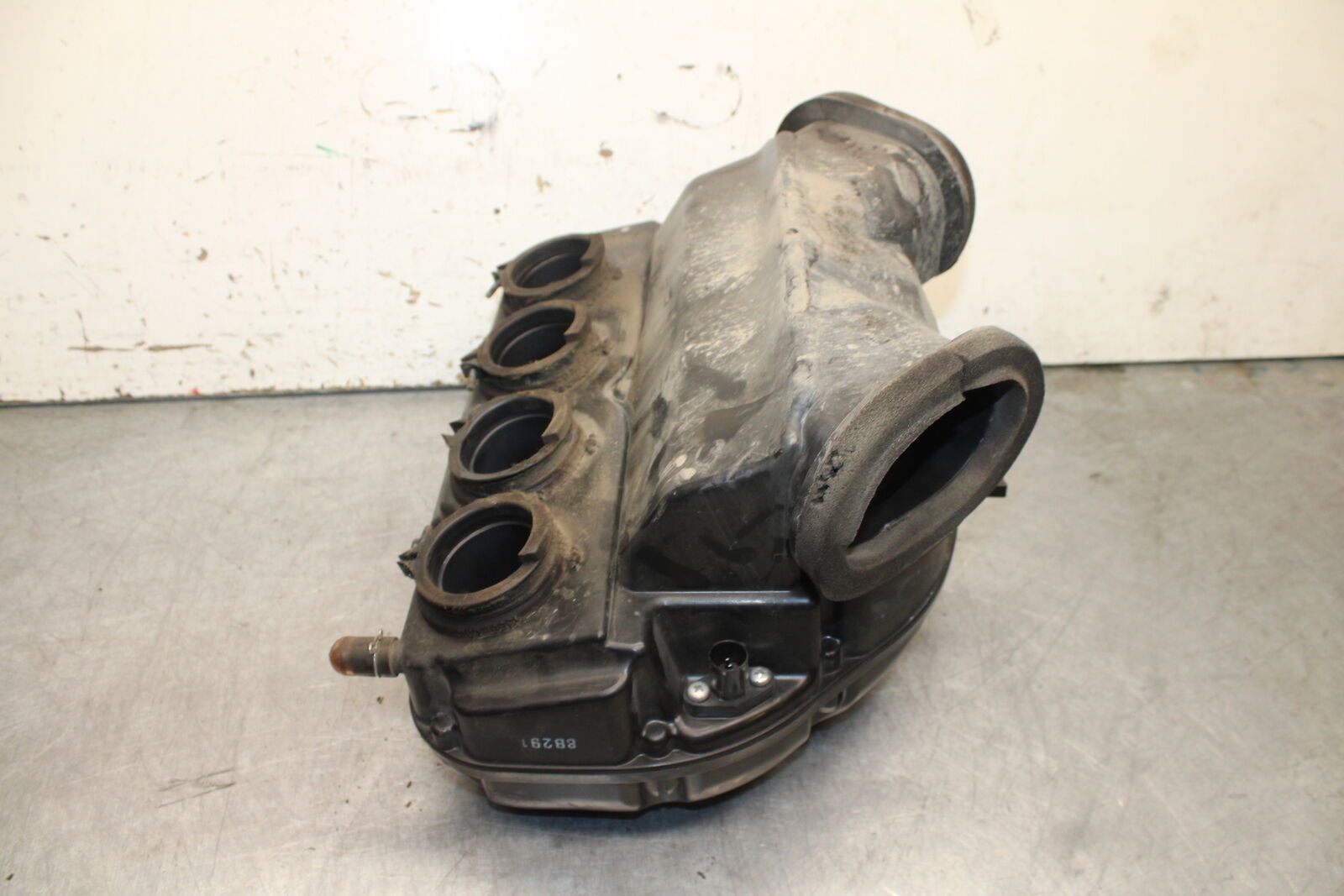 08-09 SUZUKI GSXR600 AIRBOX AIR INTAKE FILTER BOX BB728