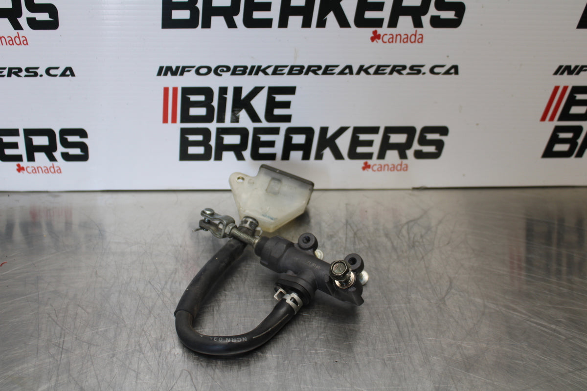 04-09 SUZUKI GS500F REAR BACK BRAKE MASTER CYLINDER W RESERVOIR BB165