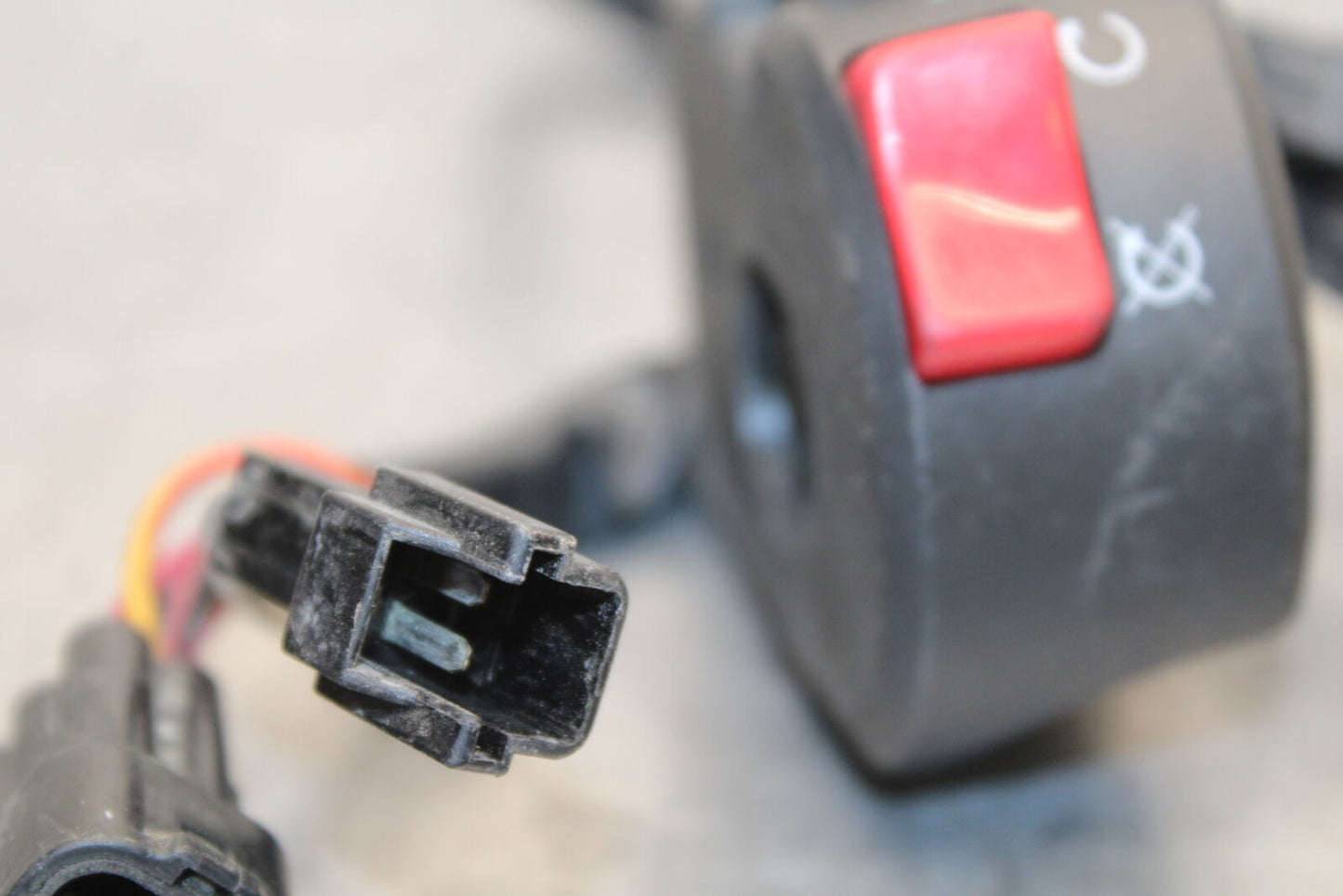 09-12 KAWASAKI NINJA ZX6R RIGHT CLIP ON KILL OFF START SWITCH SWITCHES BB656