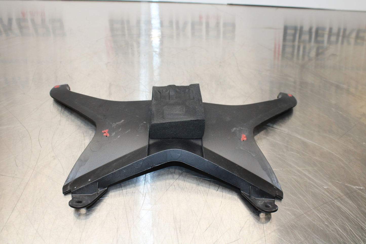 13-18 KAWASAKI NINJA ZX6R CENTER REAR BACK TAIL FAIRING COWL BB143