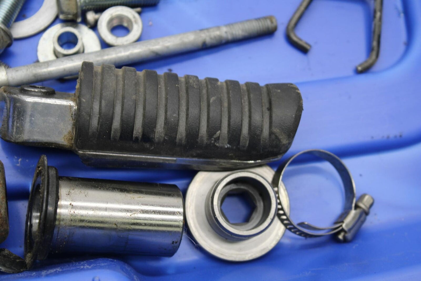 2014 Kawasaki Ninja 650 EX650E ENGINE MOUNTING AND MISC BOLTS HARDWARE BB569