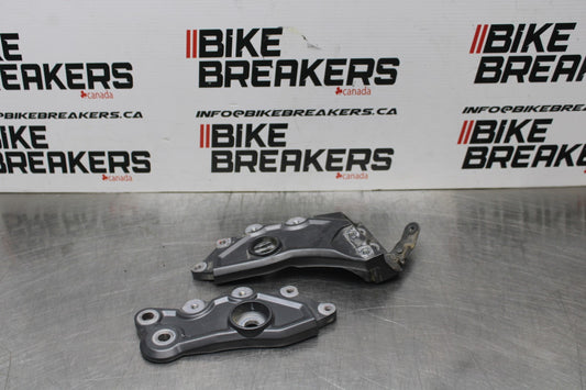 22-25 YAMAHA YZF R7 LEFT RIGHT REARSET REAR SET DRIVER PEG BRACKETS MOUNTS BB850