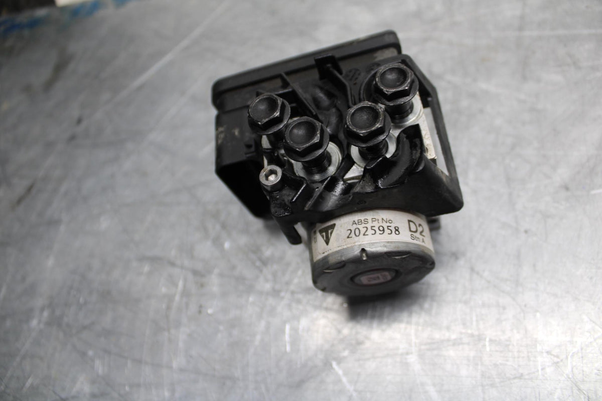 17-21 TRIUMPH STREET TRIPPLE R ABS ABS PUMP UNIT MODULE bb452