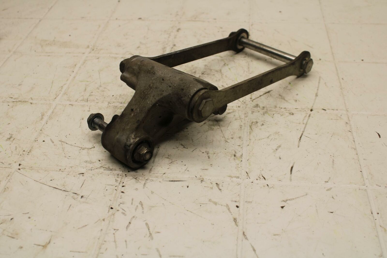 13-17 KAWASAKI NINJA ZX6R ZX636E REAR DOGBONE SHOCK LINKAGE LINK BB409