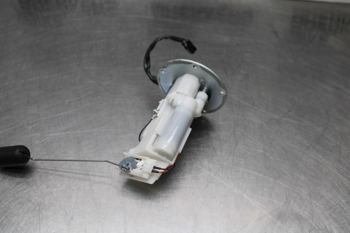 18-26 KAWASAKI Z400 FUEL PUMP GAS PETROL SENDER UNIT BB852
