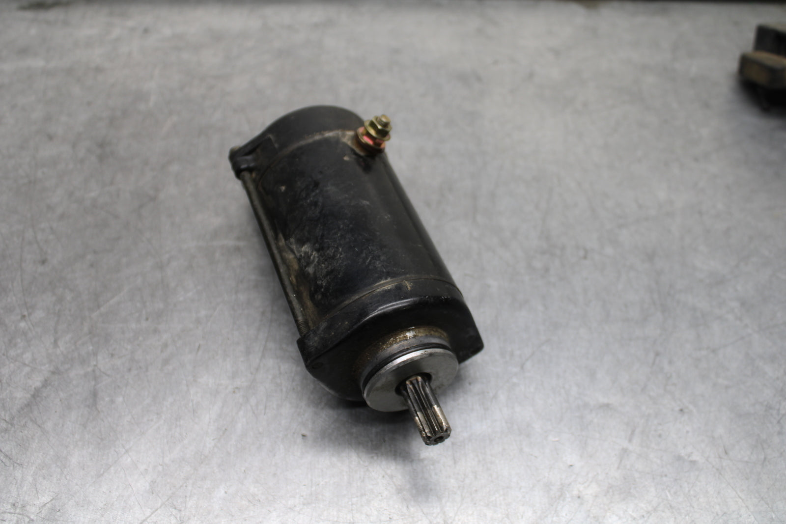 03-08 KAWASAKI VULCAN 1600 ENGINE STARTING STARTER MOTOR -DC 12V BB123