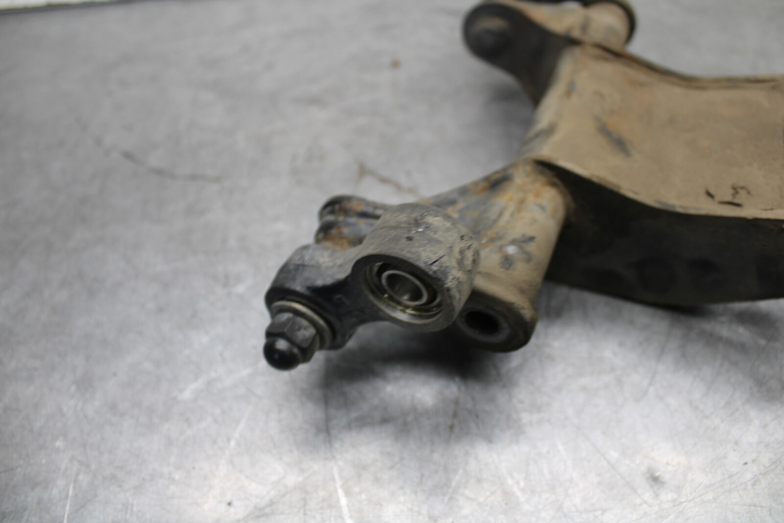 85-86 SUZUKI MADURA 1200 REAR BACK SHOCK ABSORBER MOUNT  BB691