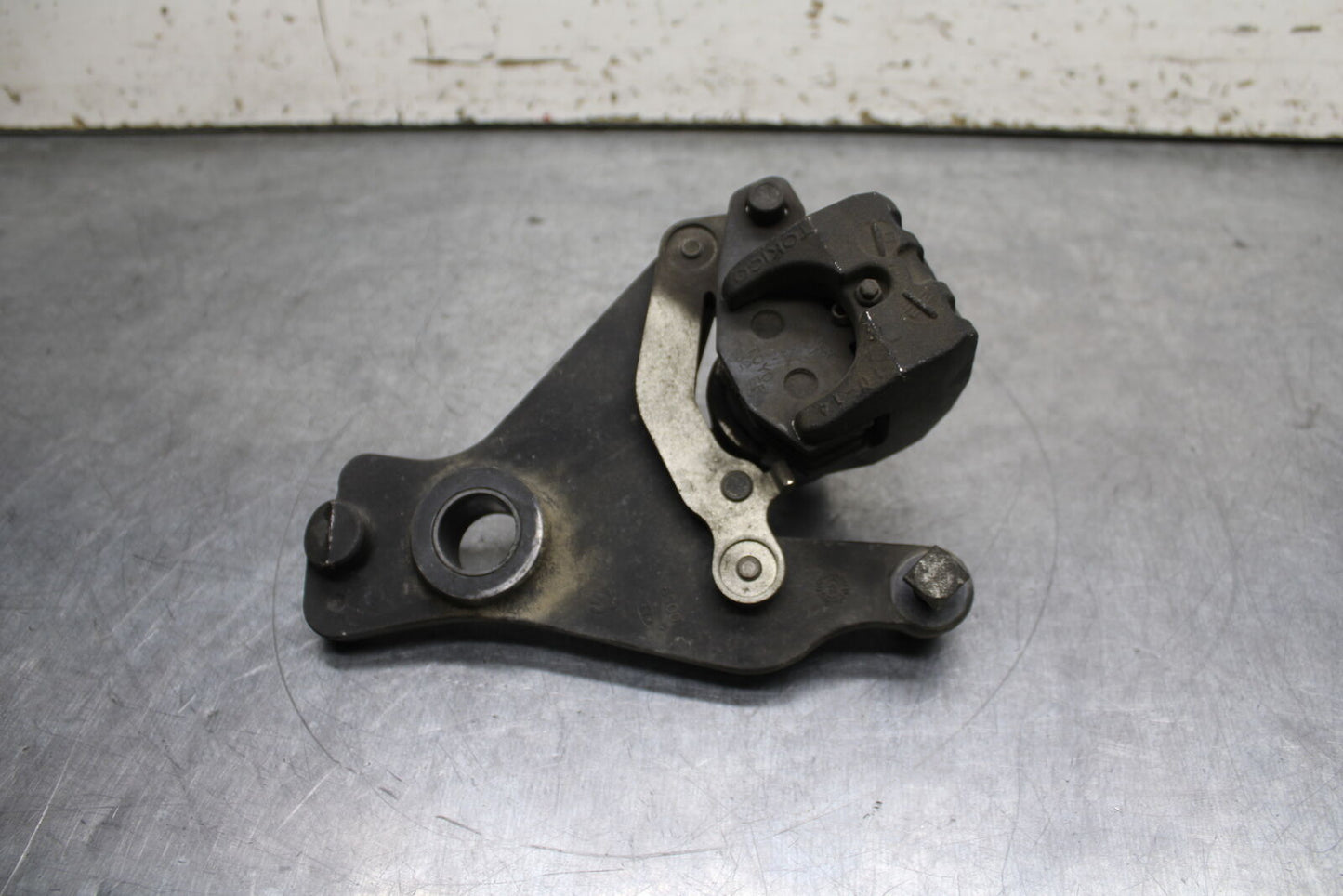 12-13 KAWASAKI Z1000 REAR BACK BRAKE CALIPER W MOUNT BRACKET BB743