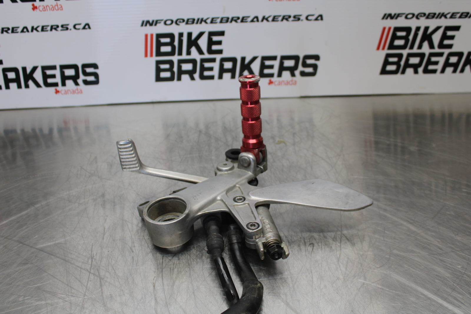 98-05 HONDA SUPER HAWK 1000 VTR1000F RIGHT REARSET REAR SET FOOT PEG REST BB152