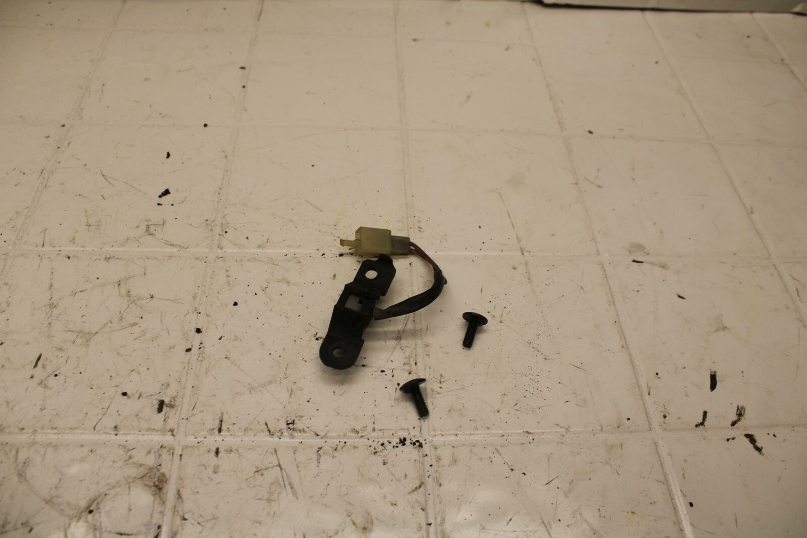 86-89 YAMAHA FJ1200 FUEL RESERVE SWITCH BB11