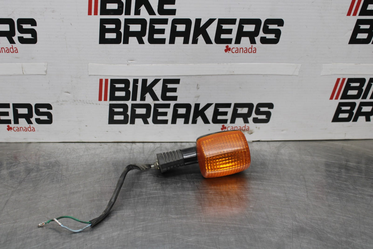 84 HONDA INTERCEPTOR 1000 VF1000F RIGHT BACK TURN SIGNAL LIGHT INDICATOR BB878