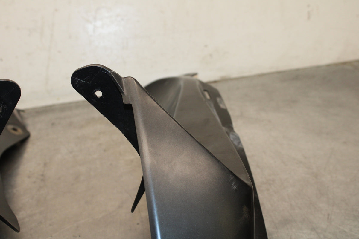09 SUZUKI GSXR600 RIGHT LEFT FRONT DUCT COVERS PANELS COWLS BB759