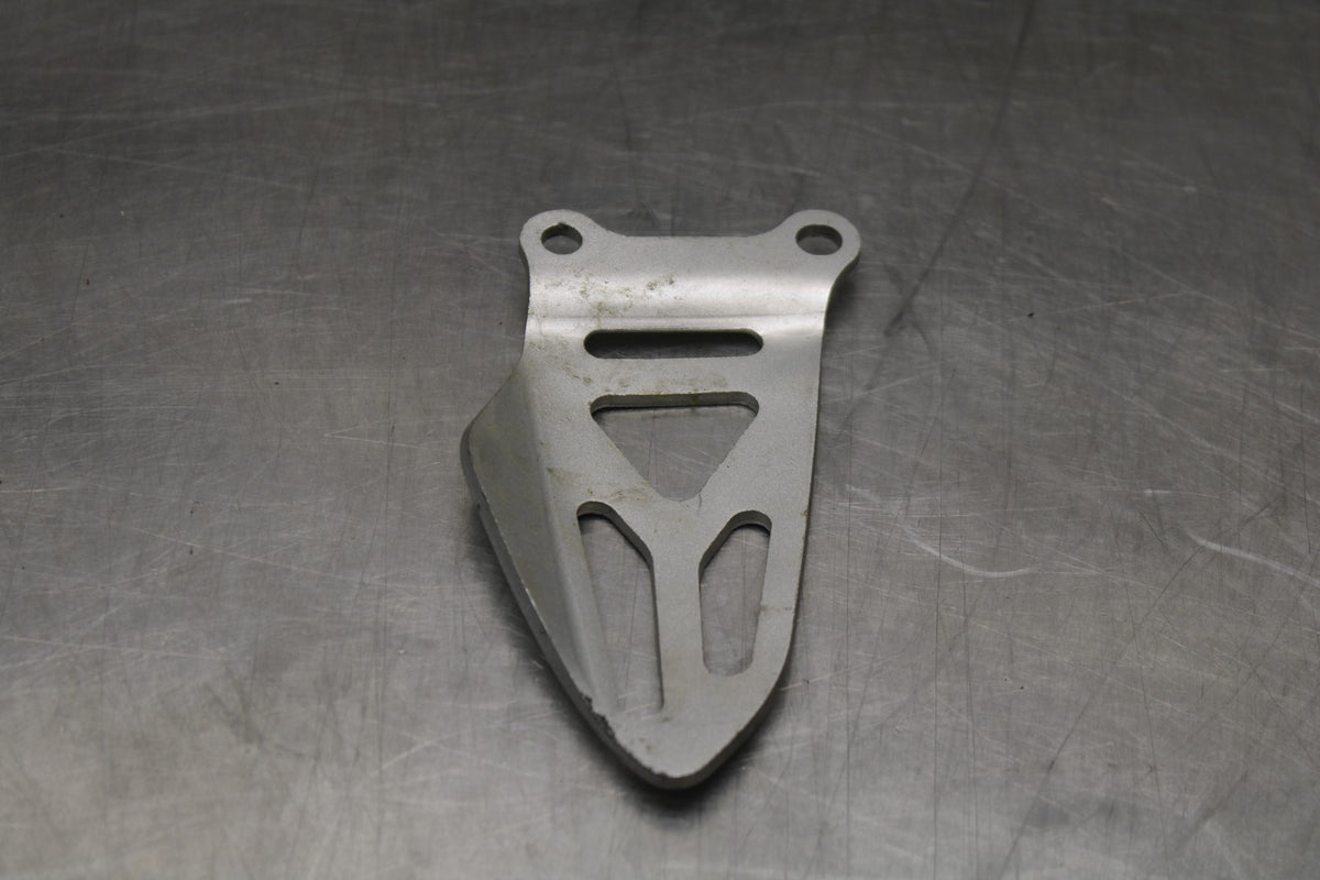 11-24 SUZUKI GSXR750 RIGHT REARSET REAR SET HEEL GUARD COVER BB810