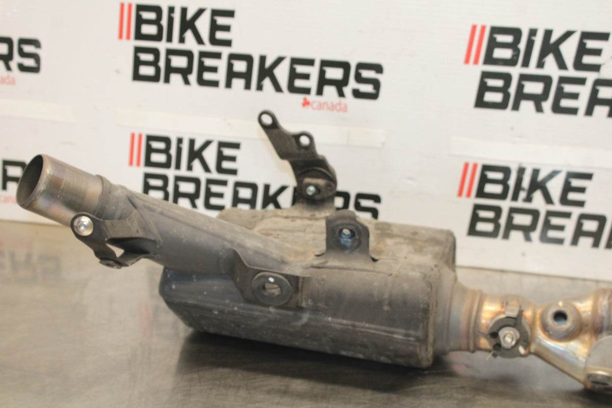 15-26 SUZUKI GSXR600 EXHAUST HEADER PIPES MANIFOLD BB888