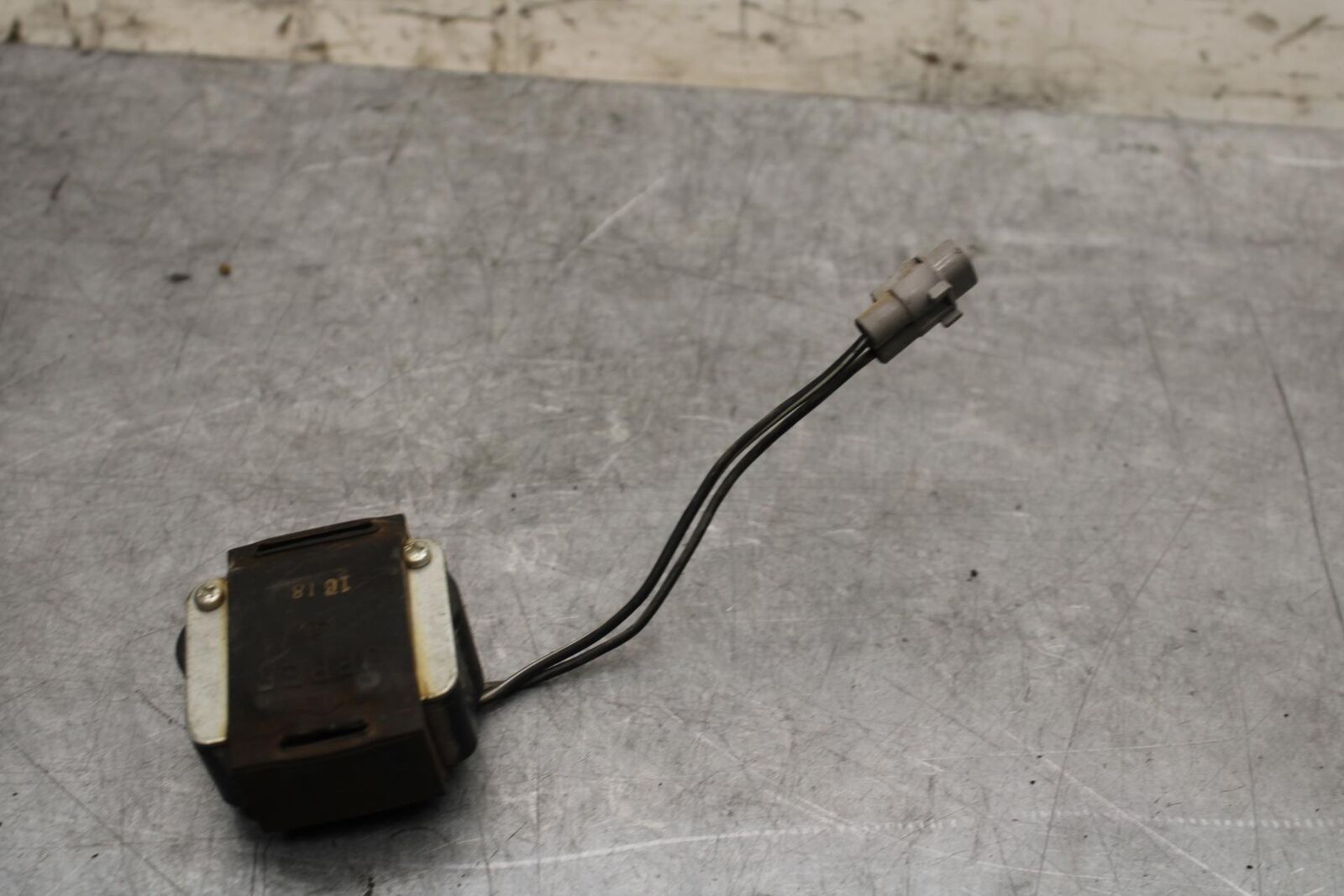 2001 Suzuki GSXR600 TIP OVER BANK ANGLE CRASH SENSOR SWITCH  33960-02F00 BB59