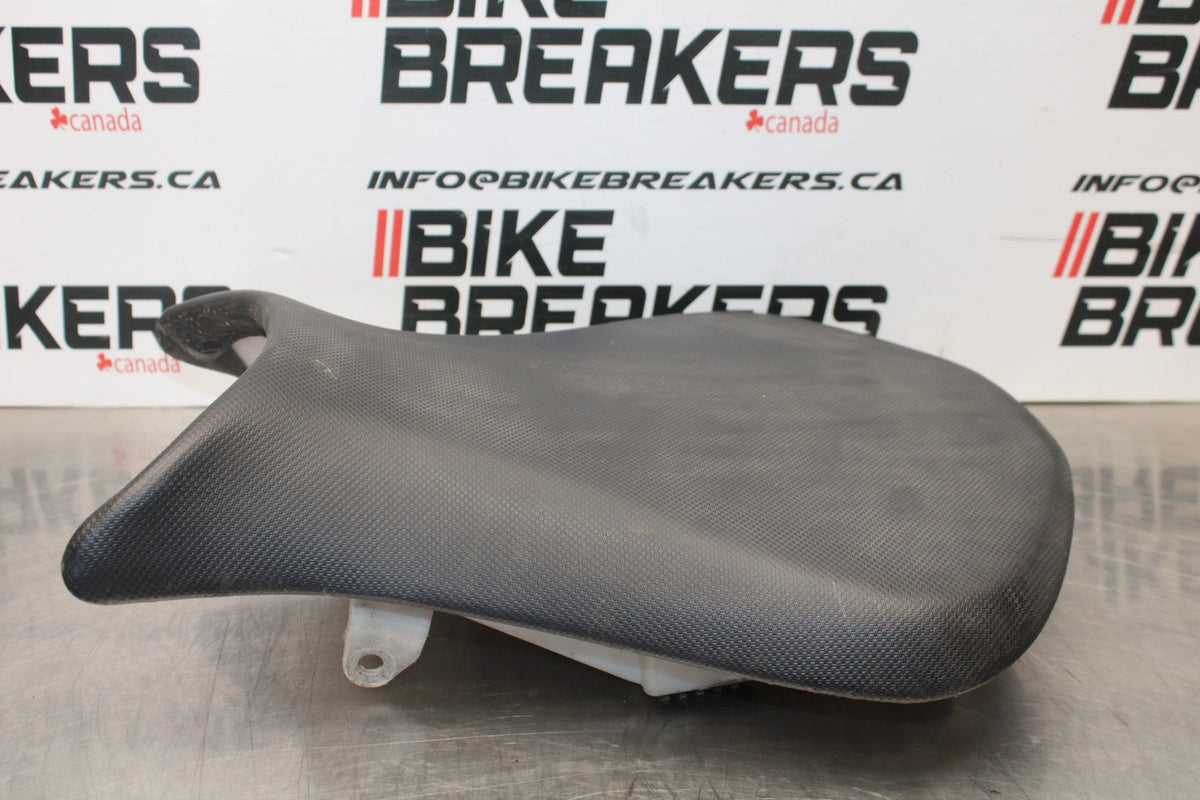 07-08 KAWASAKI NINJA ZX6R FRONT DRIVERS SEAT PAD SADDLE PILLION  BB203