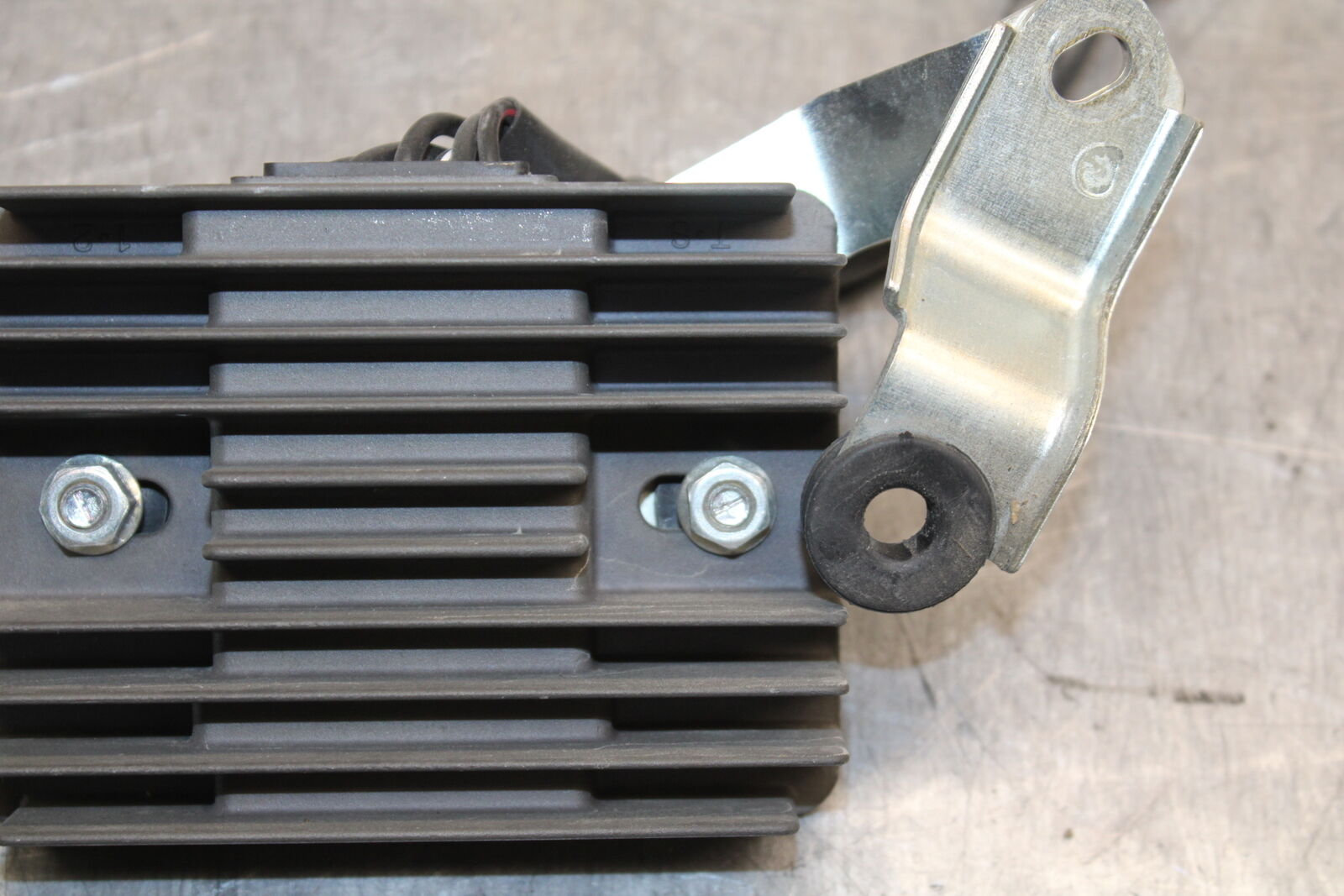 11-24 SUZUKI GSXR750 RECTIFIER VOLTAGE REGULATOR 32800-47H00 BB714