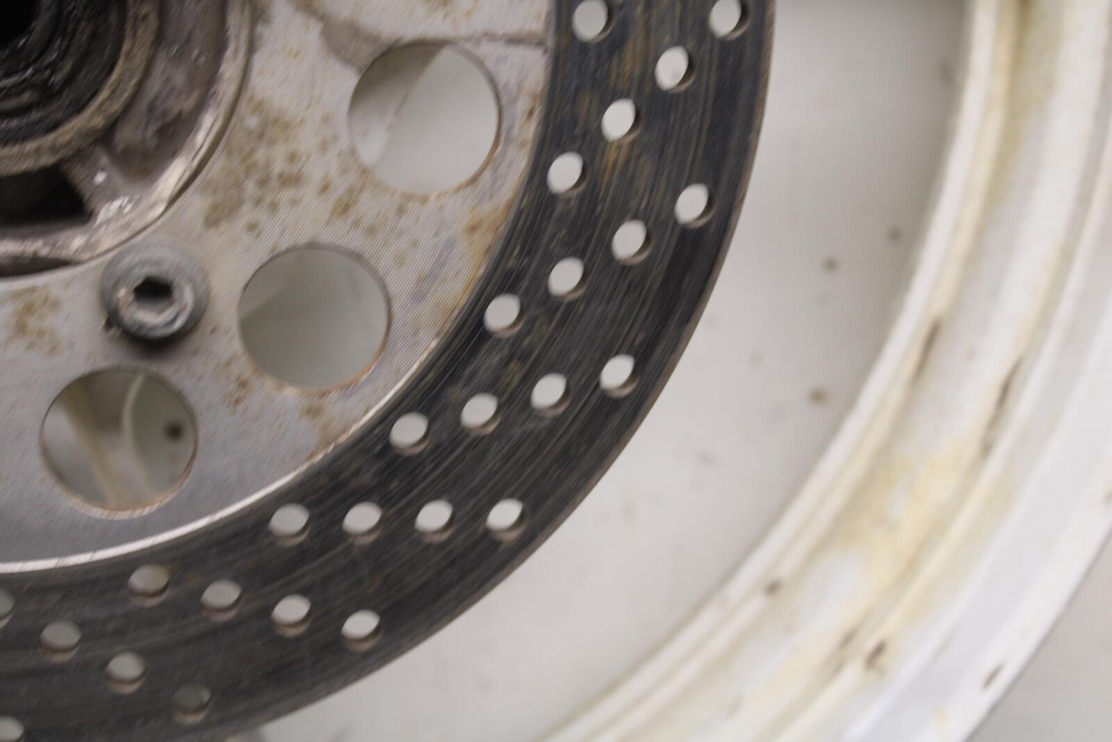1988 Suzuki Katana 600 GSX600F REAR WHEEL RIM ROTOR BRAKE DISC BB94
