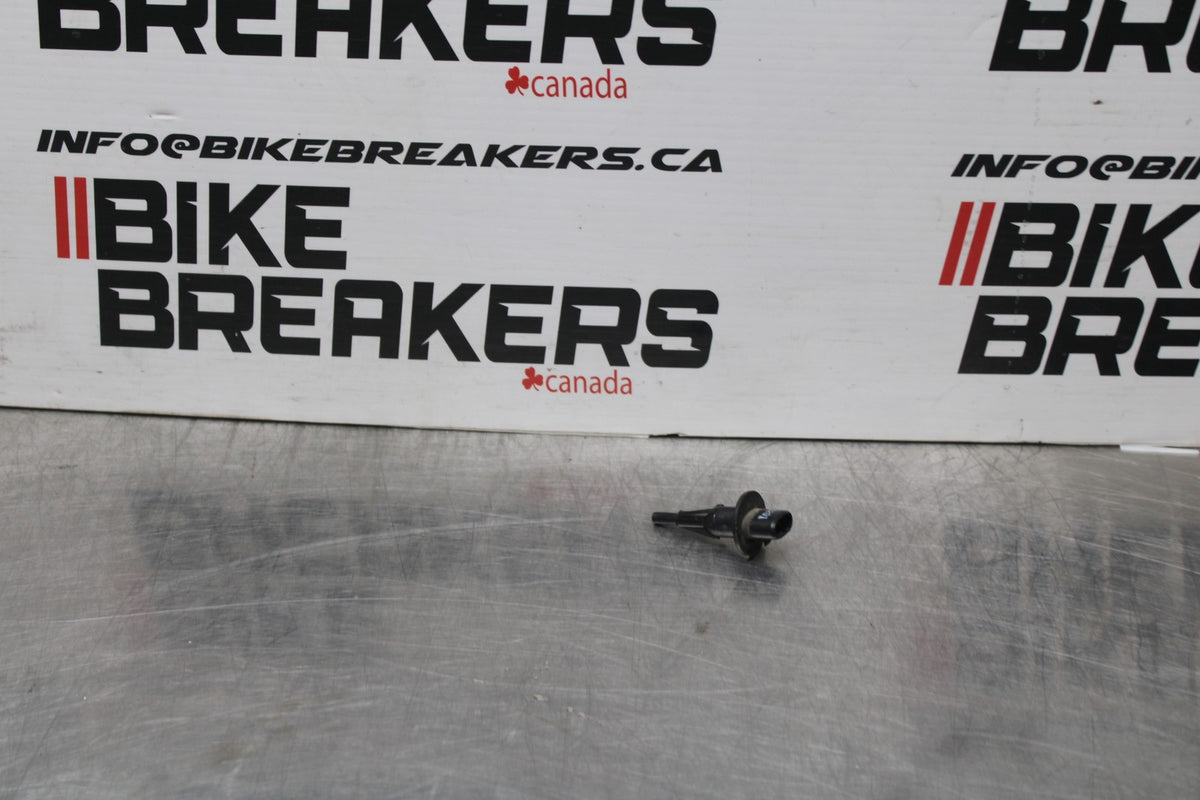 05 YAMAHA YZF R6 AIR INTAKE TEMPERATURE TEMP SENSOR BB858