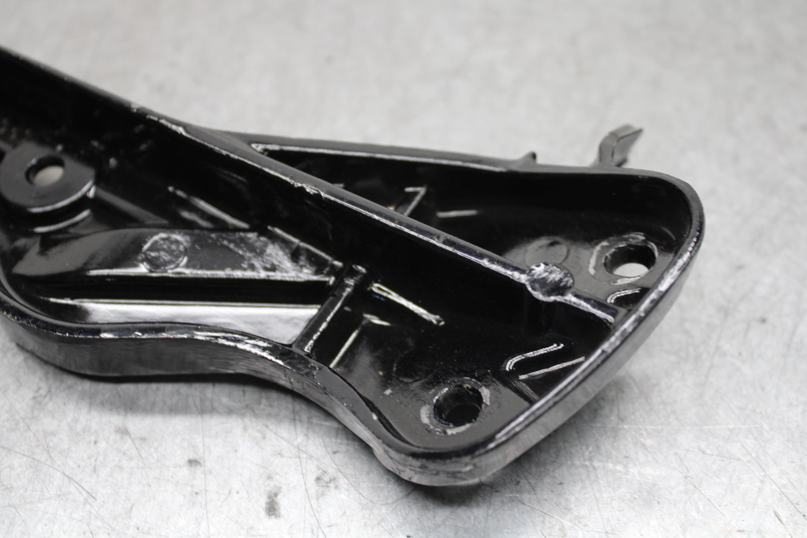 11-12 KAWASAKI NINJA 400 EX400 C UPPER FAIRING MIRROR GAUGES STAY BRACKET BB358