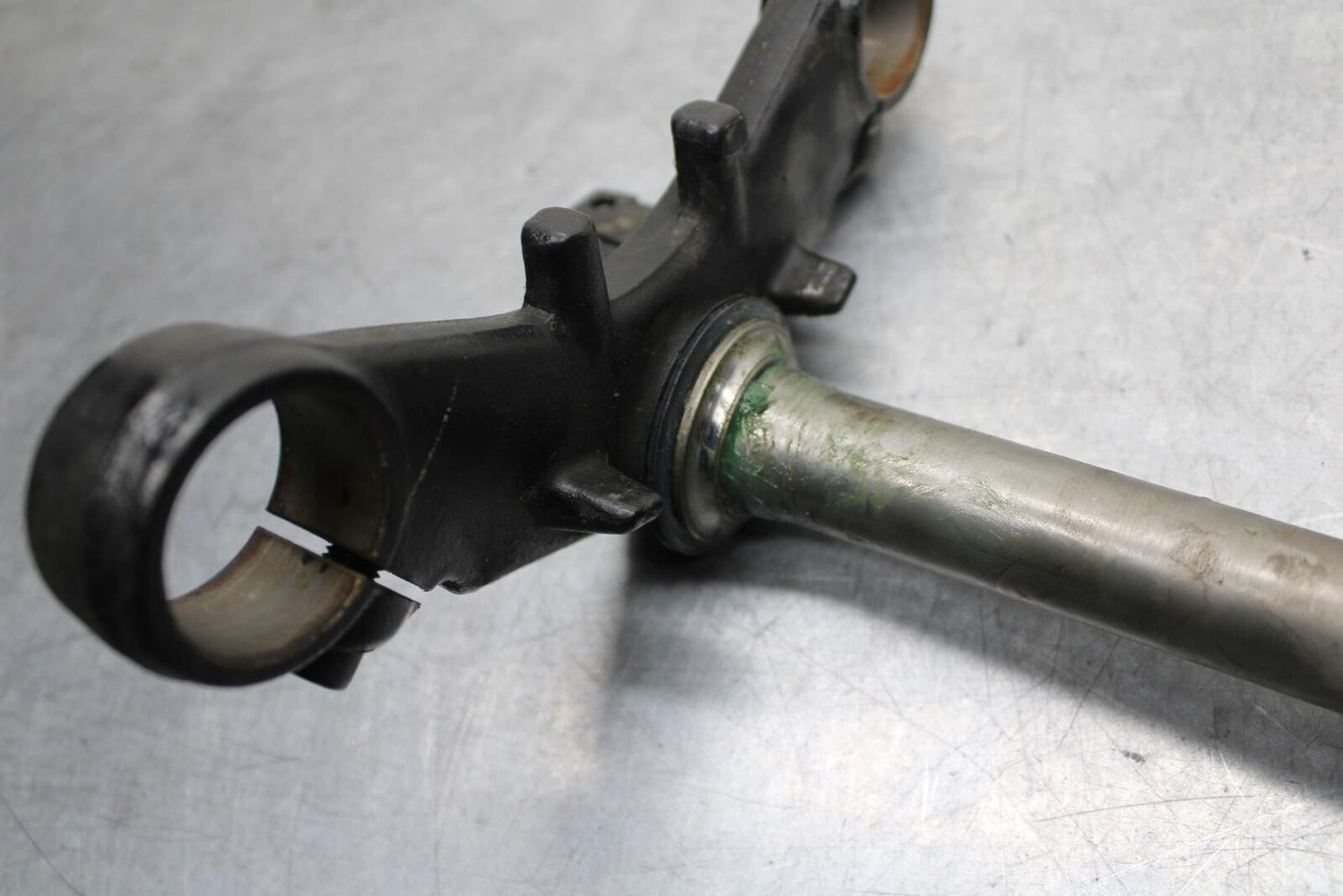 2015 Kawasaki Ninja 300 EX300 FRONT FORKS CLAMP LOWER TRIPLE TREE STEM BB61