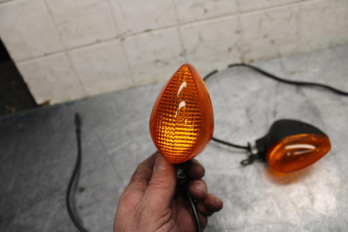 18-21 YAMAHA XSR700 REAR LEFT RIGHT TURN SIGNALS LIGHT INDICATORS
