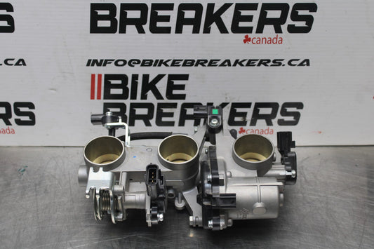 20-21 YAMAHA XSR900 THROTTLE BODIES BB782