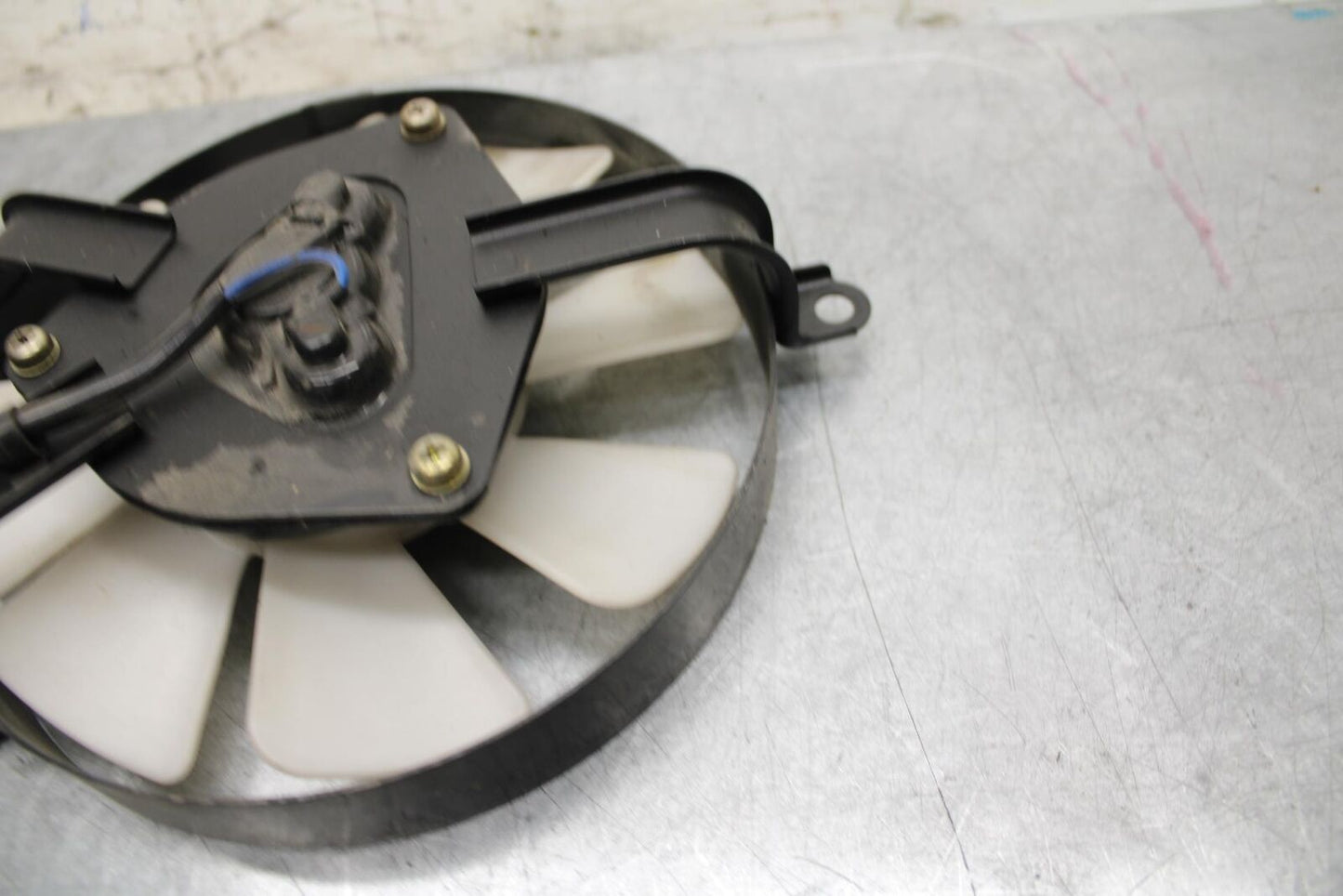 2001 Kawasaki Ninja ZX6 ZX600E ENGINE RADIATOR COOLING FAN BB547