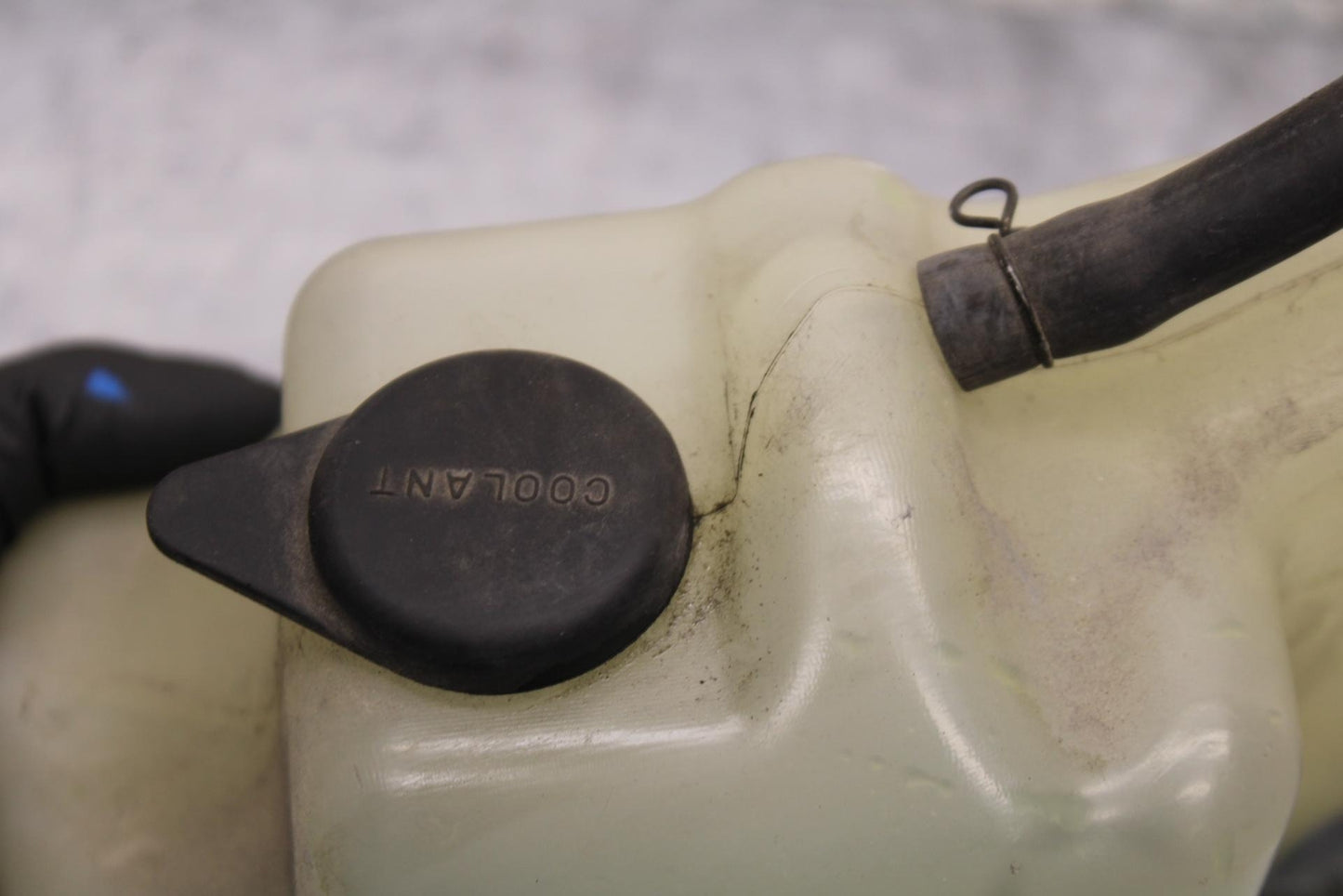 2005 Kawasaki Vulcan 1600 VN1600D Nomad COOLANT WATER TANK RESERVOIR BOTTLE BB55