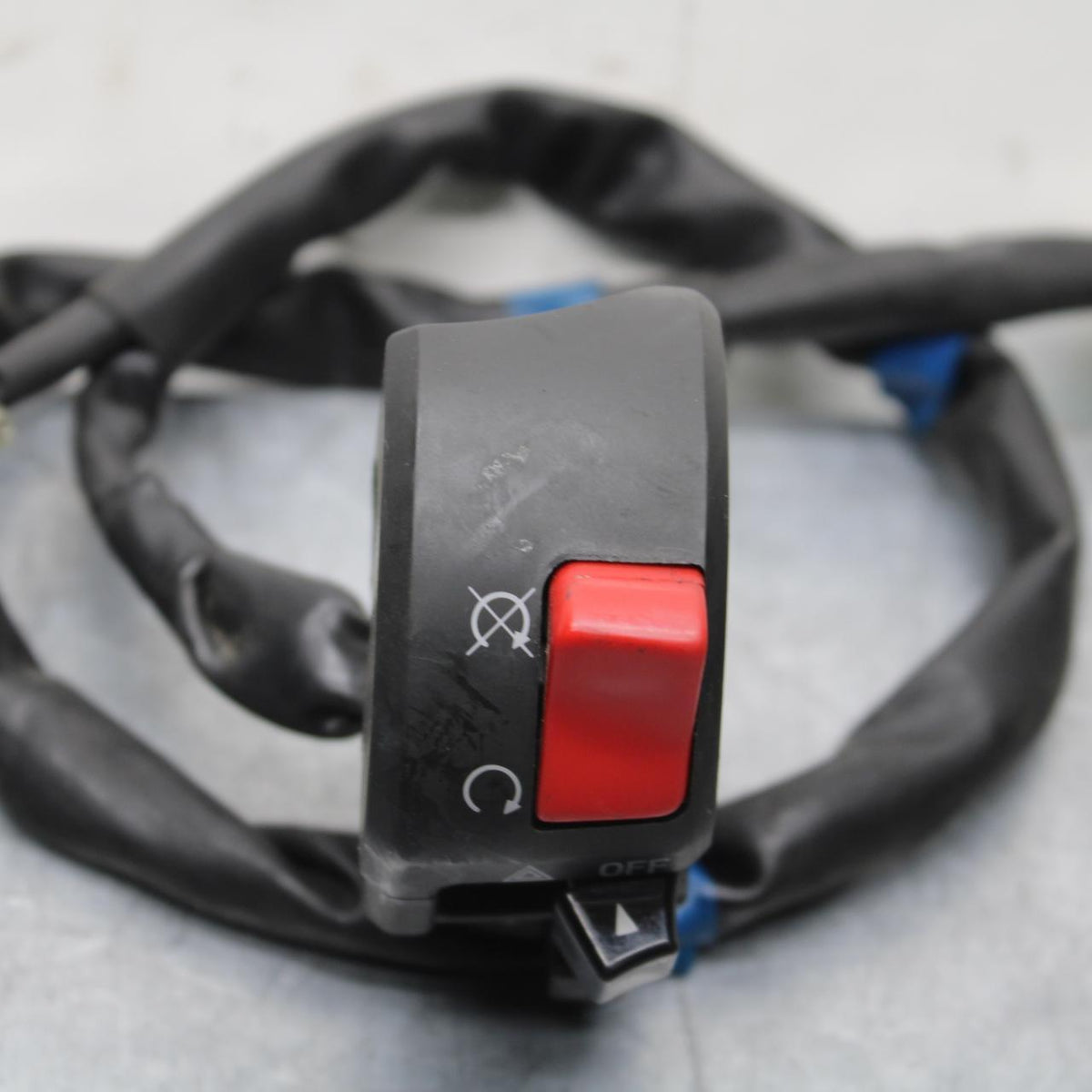 22-23 YAMAHA YZF R7 RIGHT CLIP ON HANDLE KILL OFF START SWITCH  BB583