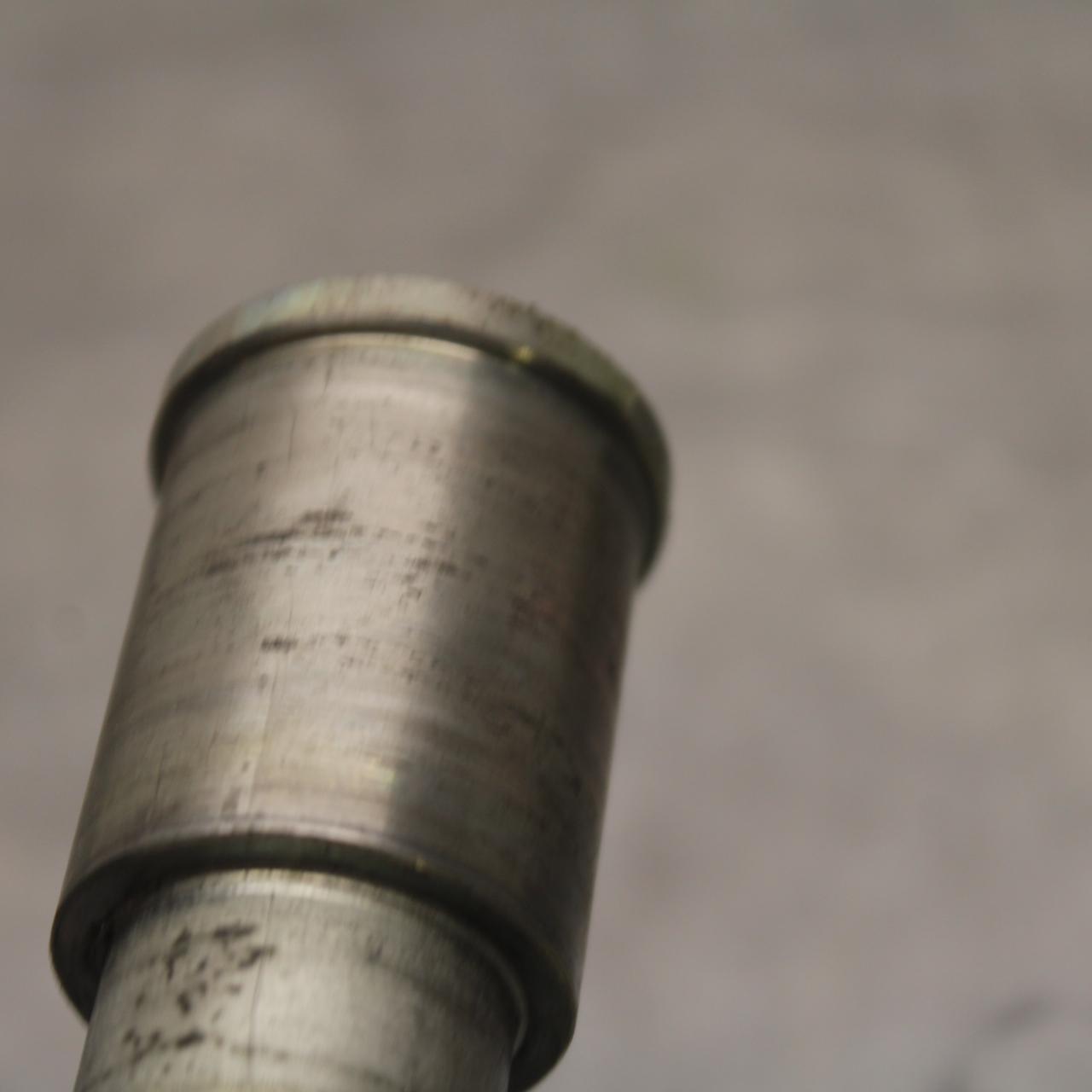 21 KAWASAKI NINJA ZX6R FRONT WHEEL RIM AXLE PIVOT BOLT 41068-0599 BB647