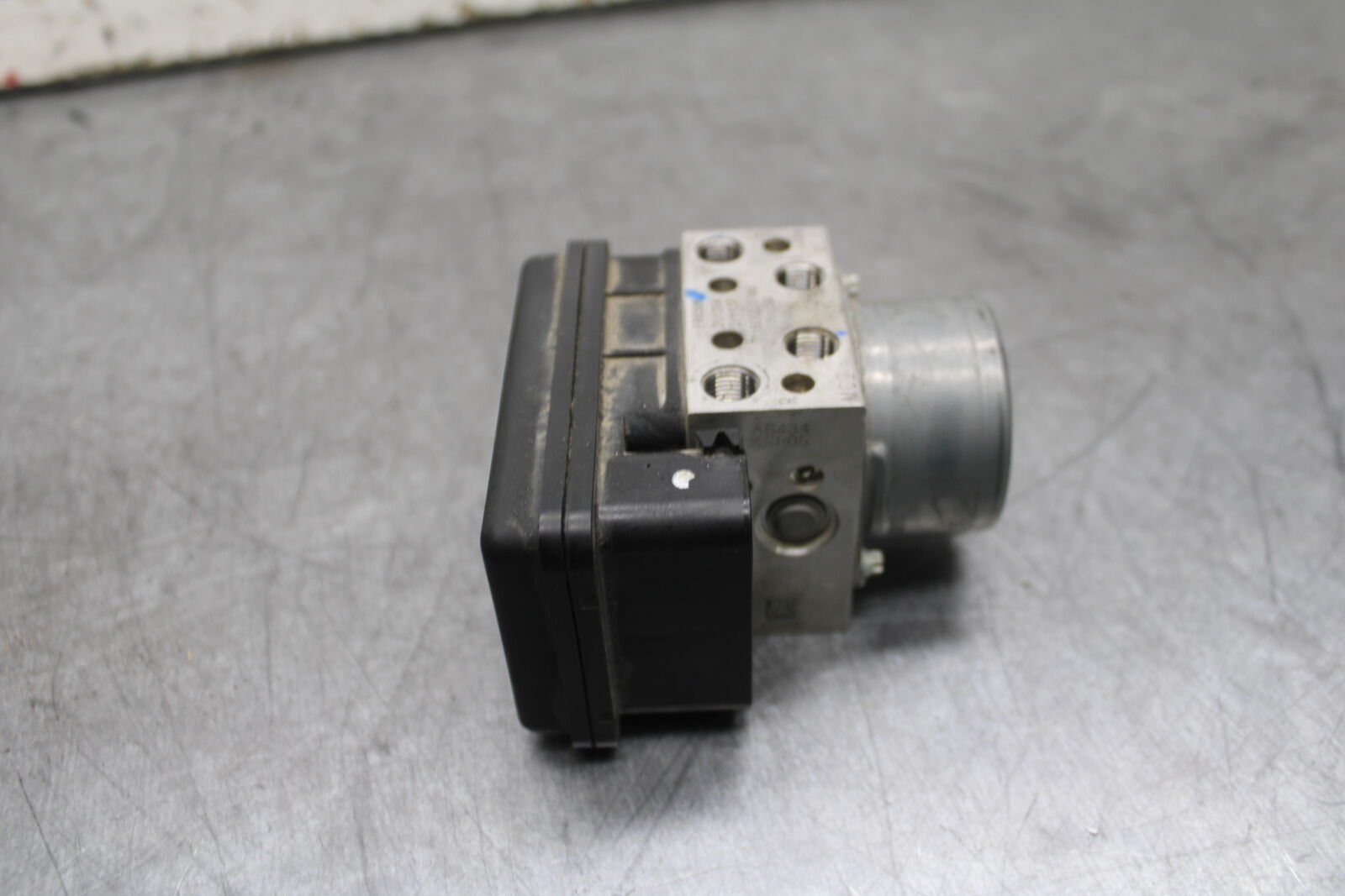 18-24 KAWASAKI NINJA 650 ABS PUMP UNIT MODULE BB725